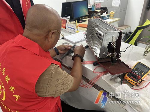 清凉行动 用修理之手为独居老人送清凉解烦忧
